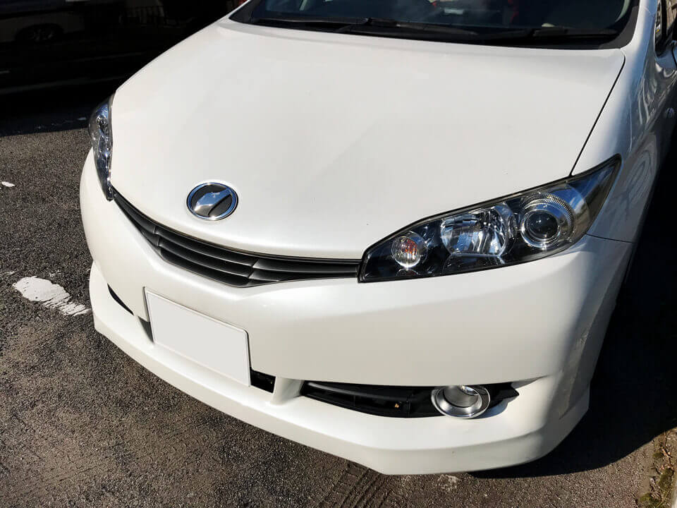 ヘッドライトコーティングを施工した後のTOYOTA WISHのヘッドライト