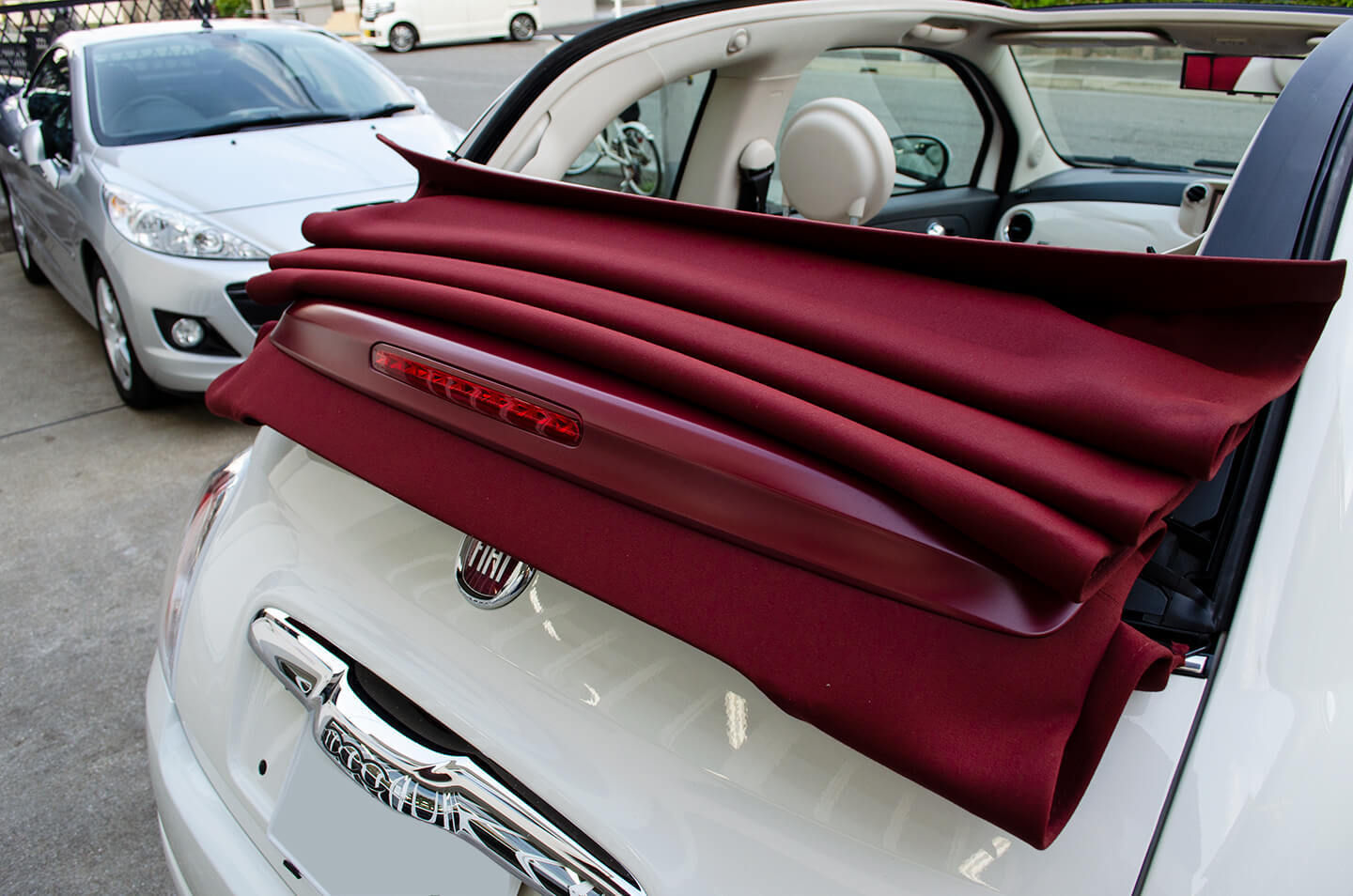 CARHEART 神戸の代車のFIAT500C 。GENESIS STELLA ガラスコーティング、幌コーティングなど施工済み