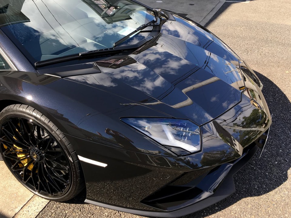 GENESISガラスコーティングを施工したLamborghini Aventador S