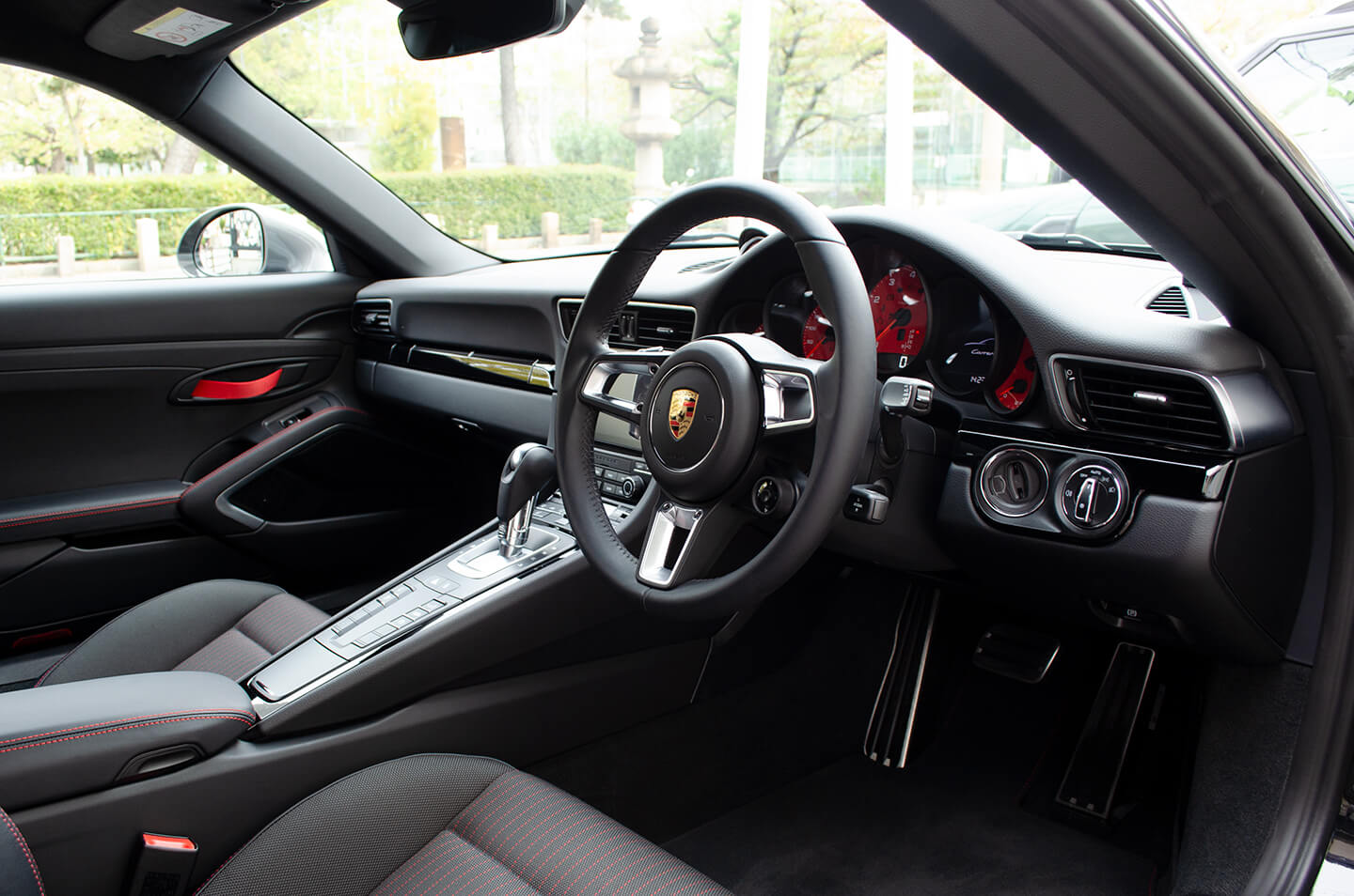 レザーコーティングを施工したPORSCHE 911 Carrera T