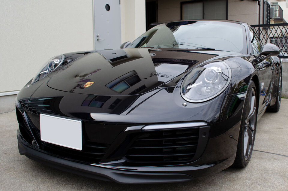 レザーコーティングを施工したPORSCHE 911 Carrera T