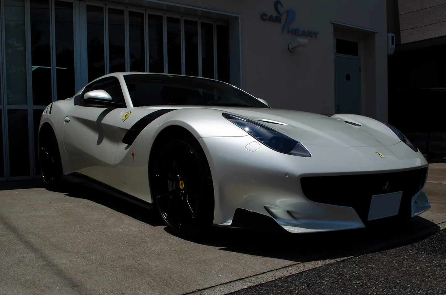 コーティングを施工したフェラーリ F12tdf