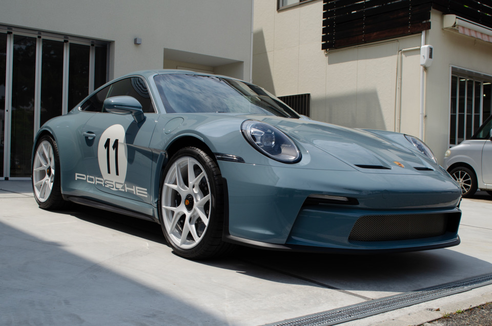 レザーコーティングを施工したPORSCHE 911 S/T