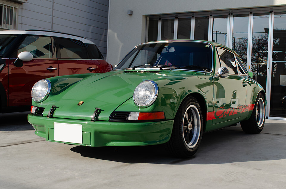 研磨とコーティングを施工したPORSCHE 911 Carrera 2.7(1974)
