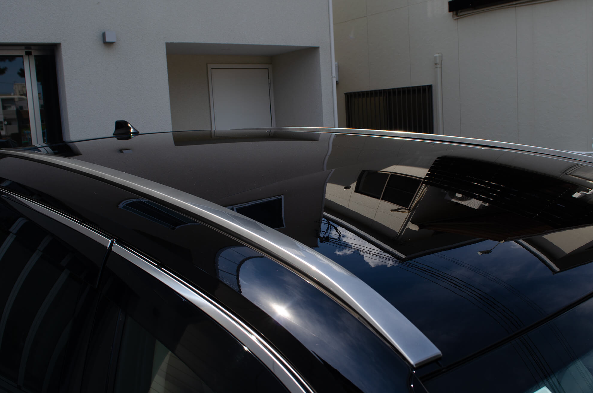 servFaces Coat Ultimaを施工したTOYOTA CENTURYのルーフ