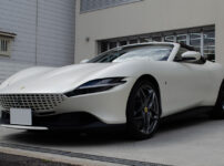 幌やレザーにコーティングを施工したFerrari ローマスパイダー ビアンコイタリア オパコ