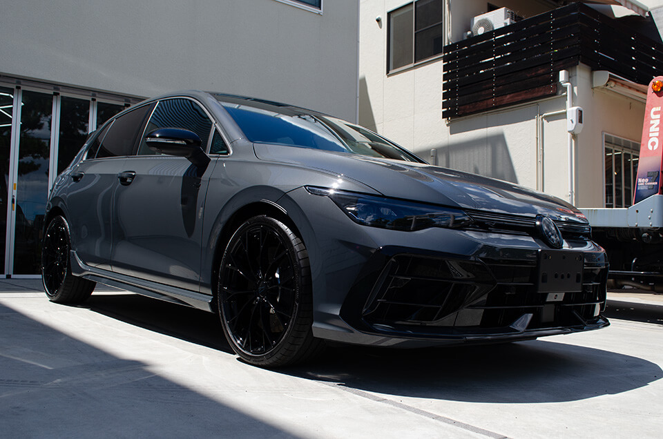 施工後のVolkswagen Golf R Black Edition II