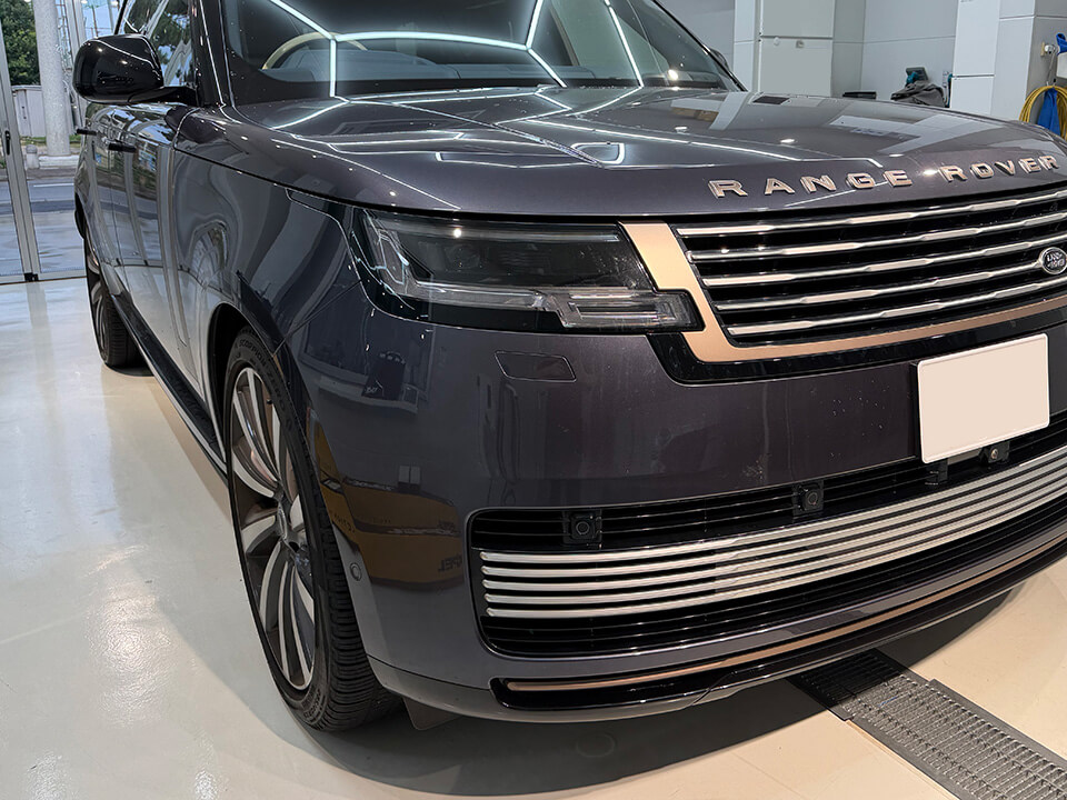 施工前のLANDROVER RANGE ROVER SVのフロント